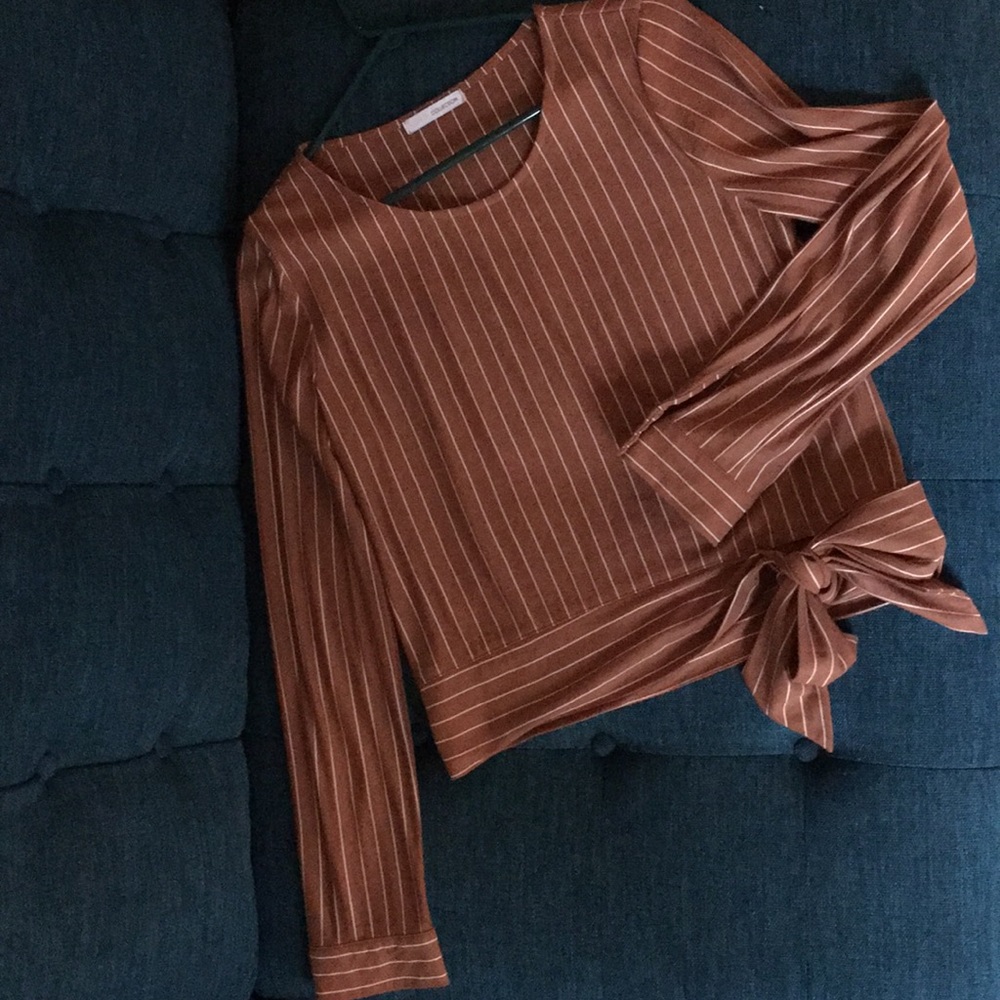 Boxy blouse with cute bow option
